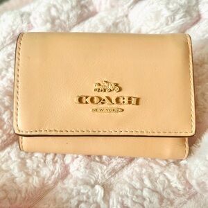 Coach Leather Wallet Classic Style Light Peach/Cream Color